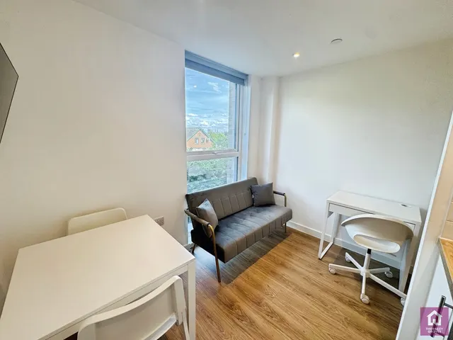 Fredrick Road, Salford, M6, photo 1