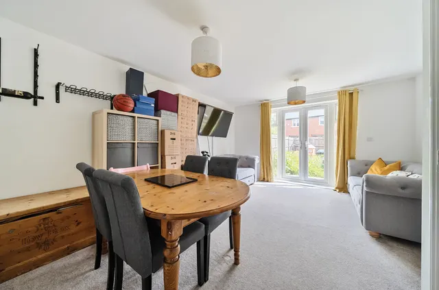 Sandyfields Lane, Colden Common, SO21, photo 3