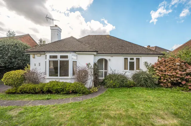 Stockbridge Gardens, Chichester, PO19, photo 1