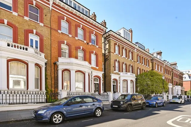 Roland Gardens, Chelsea, SW7, photo 2