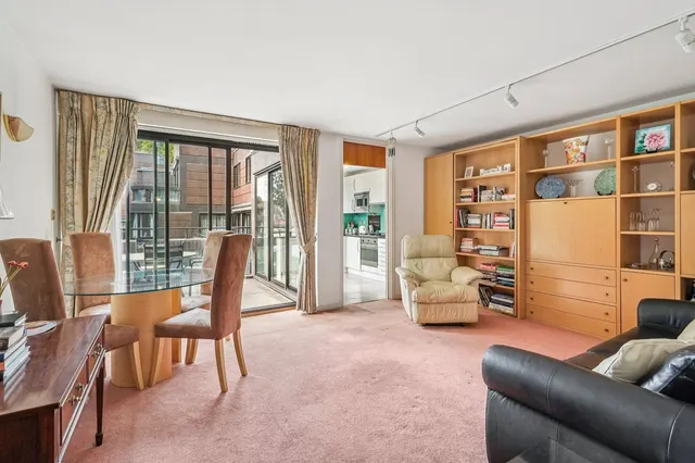 Grosvenor Road, London, SW1V, photo 1