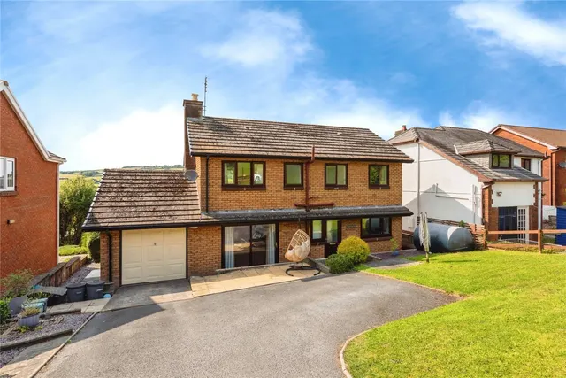 Heol Ray Gravell, Mynyddygarreg, SA17, photo 1