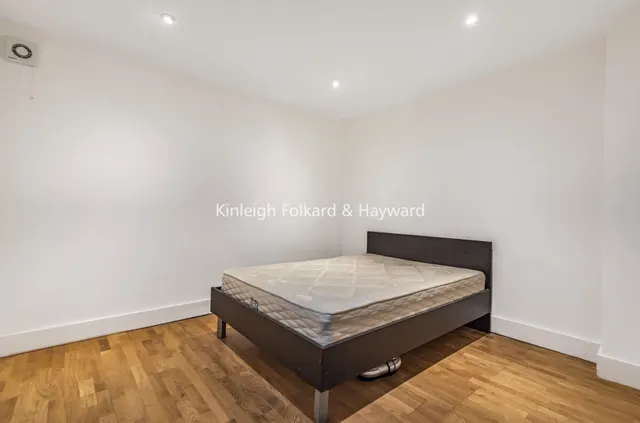 Canfield Place, London, NW6, photo 3