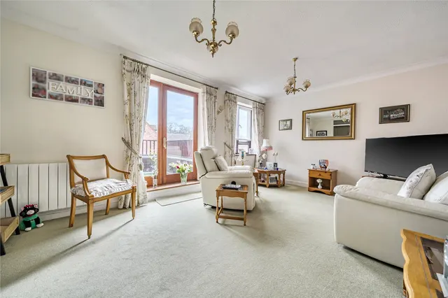 Photo 3 — Hartford Court, Hartley Wintney, Hook, Hampshire, RG27 8PQ