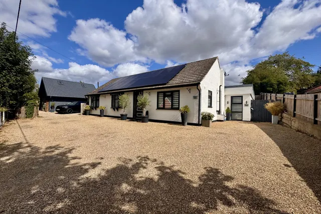 Sudbury Road, Little Whelnetham, photo 1