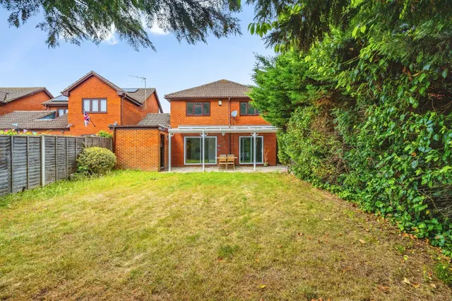 Tudor Manor Gardens, Watford, WD25, photo 2