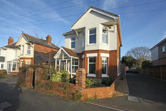 Beswick Avenue, Bournemouth, photo 1