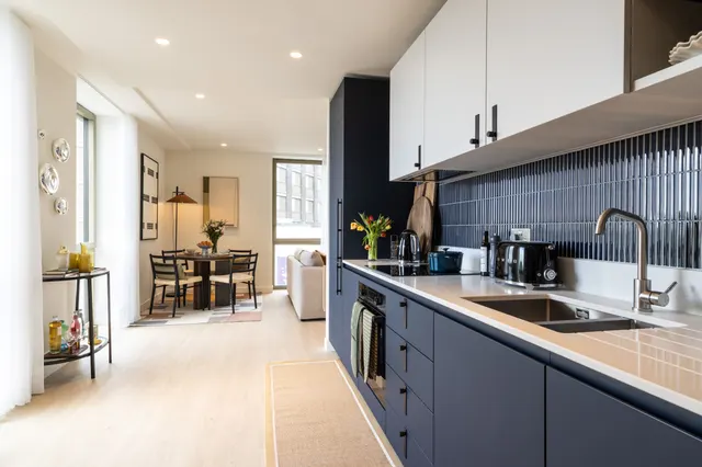 Photo 3 — 602c Ferry Island West Apartments, 2 Heart Of Hale Lane, London