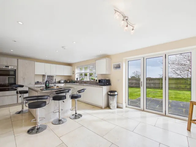 Four Acres, Oving, photo 3