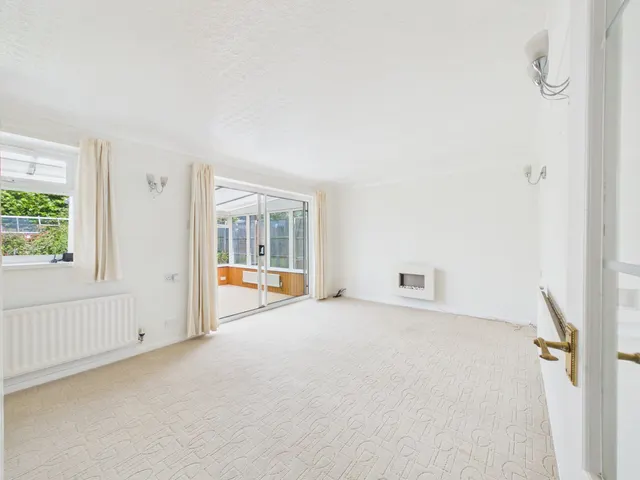Chetwynd Grove, Newport, TF10, photo 3