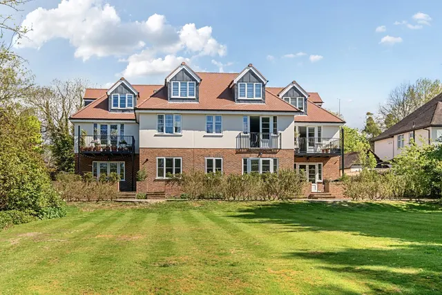Bromley Common, BR2, photo 1