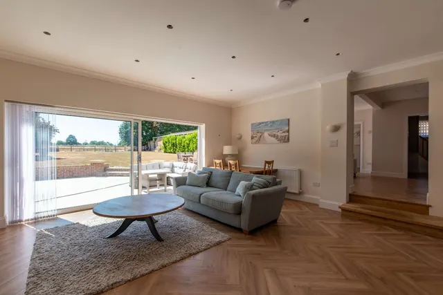 Ridings Farm, Goose Hill, Thatcham, Berkshire, RG19 8AU, photo 1