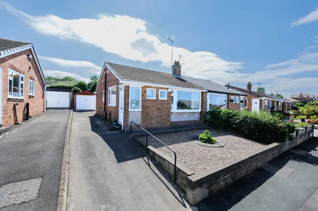 Kirkwood View, Leeds, LS16, photo 1