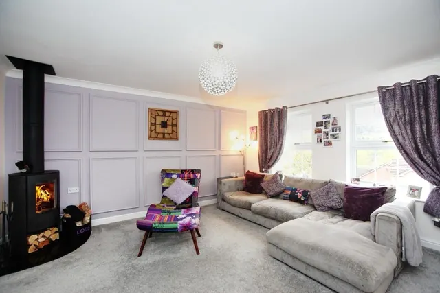 Manor Court Treharris, CF46, photo 2