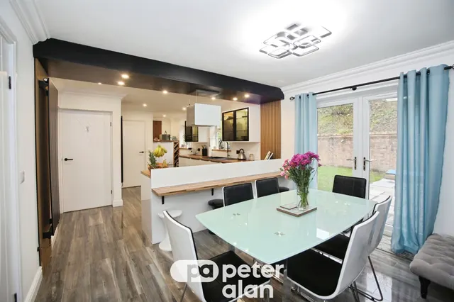 Manor Court Treharris, CF46, photo 1