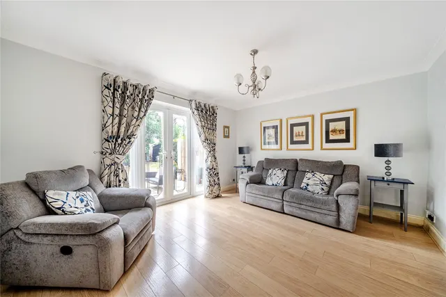 Photo 2 — Foxbury Close, Bromley, BR1