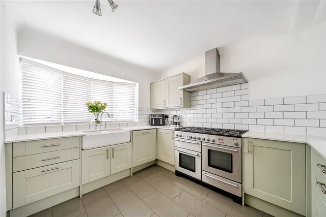 Photo 3 — Foxbury Close, Bromley, BR1