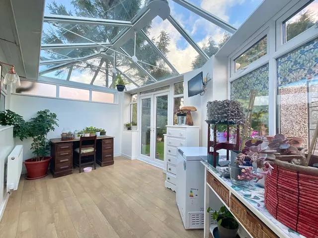Burlea Drive, Shavington, CW2, photo 3