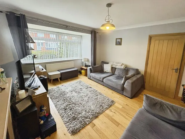 Newcastle Upon Tyne NE12 9RE, NE12, photo 1