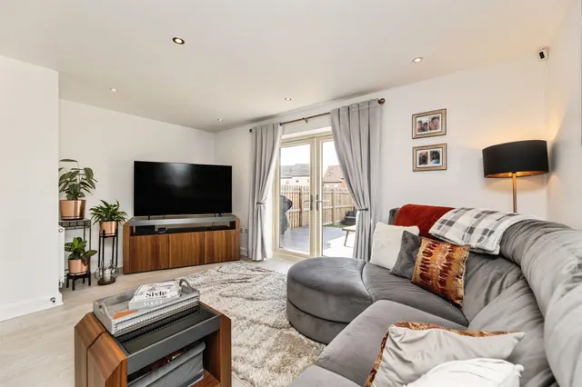 Camplin Close, Ackworth, WF7, photo 3