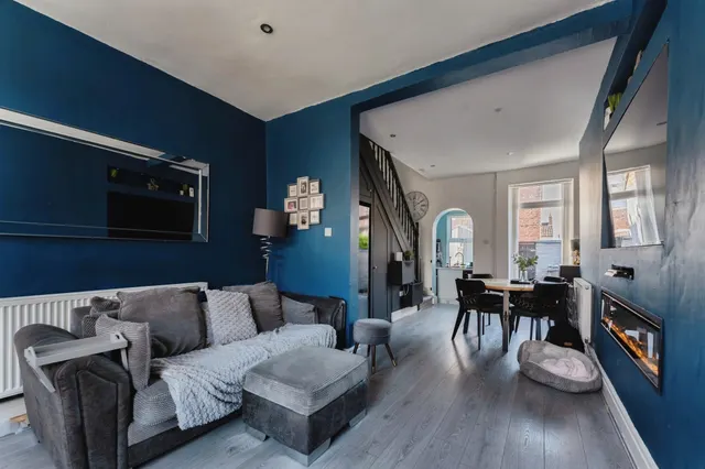 Lloyd Avenue, Birkenhead, CH41, photo 3
