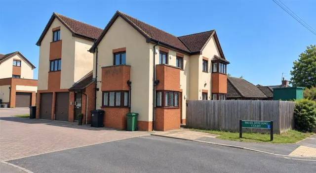 Brian Dowding Court, Tilehurst, RG31, photo 1