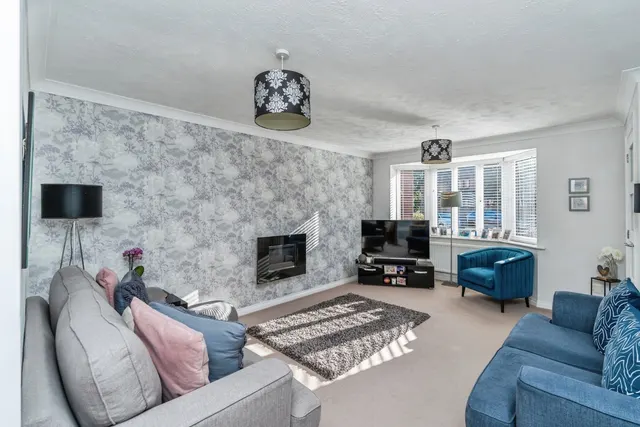 Surrey Close, Totton, SO40, photo 3