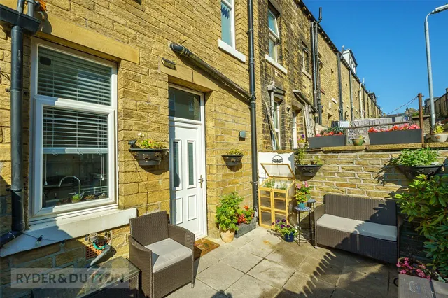 Mitchell Street, Sowerby Bridge, HX6, photo 1