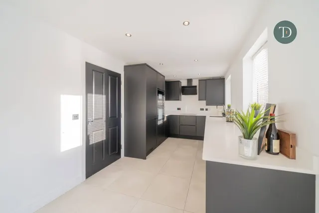 Photo 2 — Moelwyn Drive, Rivacre, CH66 1TY