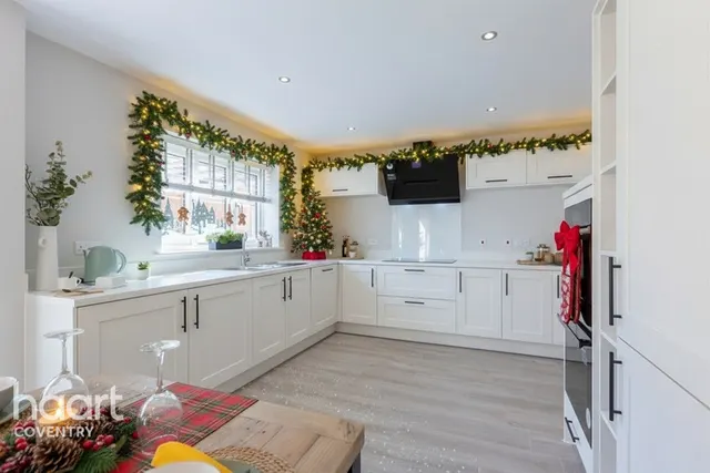 Roseway, Stoke Golding, CV13, photo 2