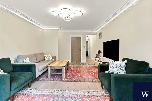 Woodberry Gardens, North Finchley, N12, photo 3