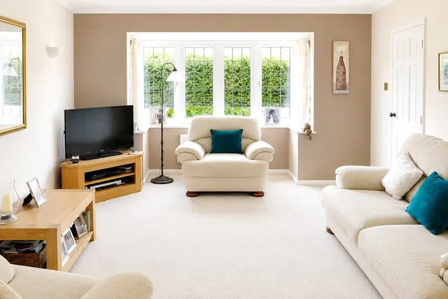 Photo 3 — Squarefield Gardens, Hook, Hampshire, RG27 9QH