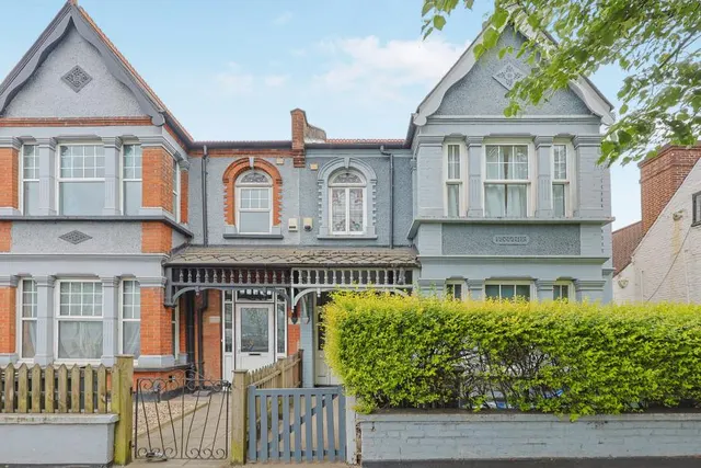 Sutton Lane South, London, W4, photo 2
