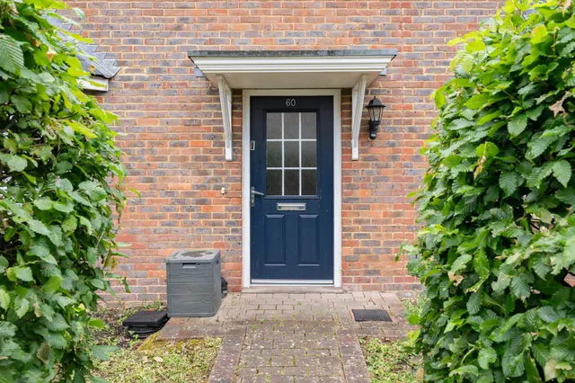 Churchill Way, Broadbridge Heath, RH12, photo 1