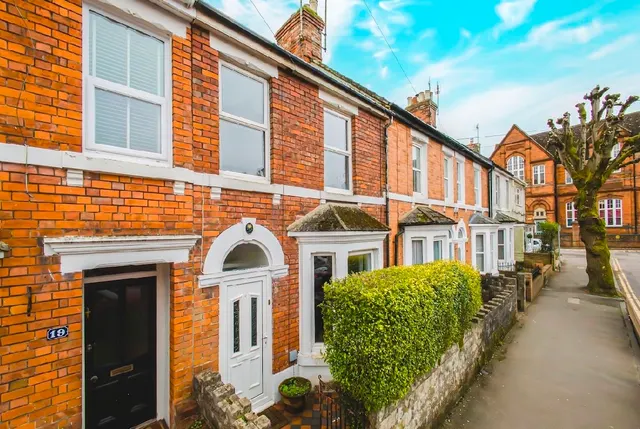 Lethbridge Road, Swindon, Wiltshire, SN1 4BY, photo 1
