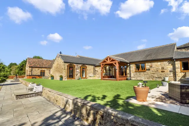 Elm Tree Court, Hooton Roberts Rotherhan, S65, photo 1