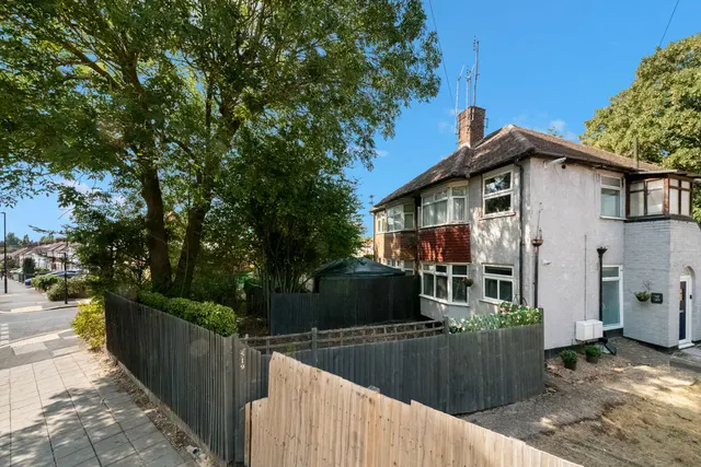 Oldfield Lane North, Greenford, photo 1