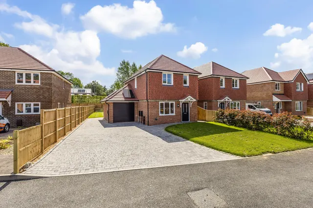 Orchard Close, Chichester, PO18, photo 1