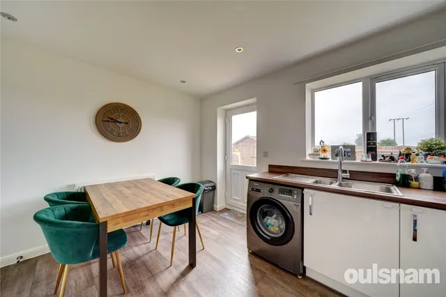 Photo 3 — Lidsgreen Avenue, Copcut, Droitwich, Worcestershire, WR9 7UD