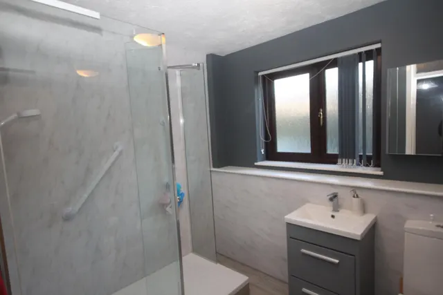 Photo 2 — Leafields, Luton, LU3