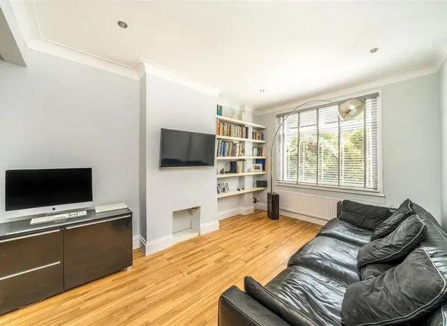Photo 2 — Malyons Road, Ladywell, SE13