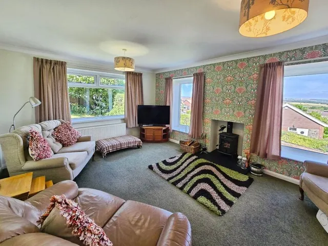 Photo 2 — Belle View Drive, Consett, Durham, DH8