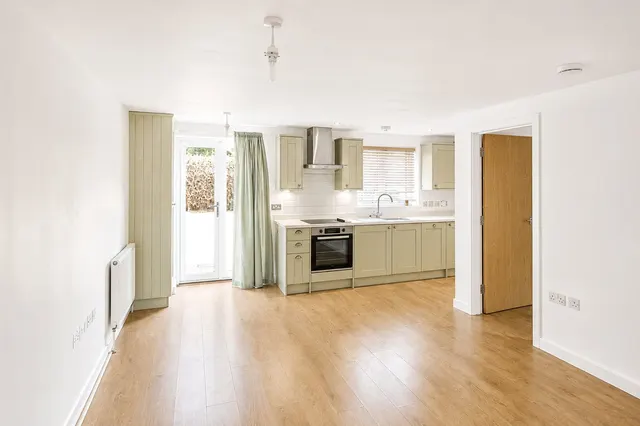 Old Drum Mews, Petersfield, GU32, photo 2