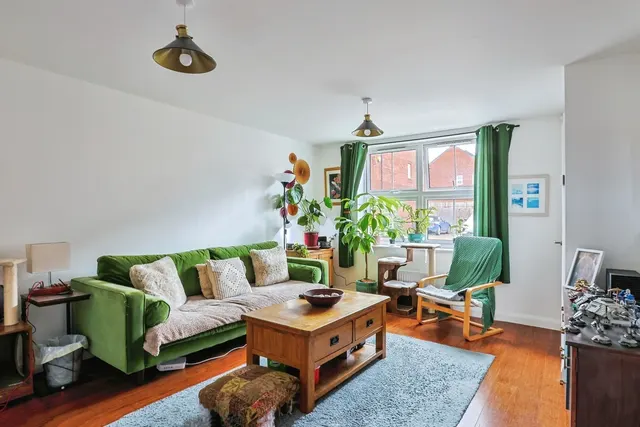 Beaumaris Road, Bearwood, BH11, photo 2