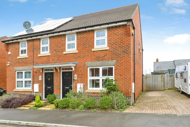 Beaumaris Road, Bearwood, BH11, photo 1