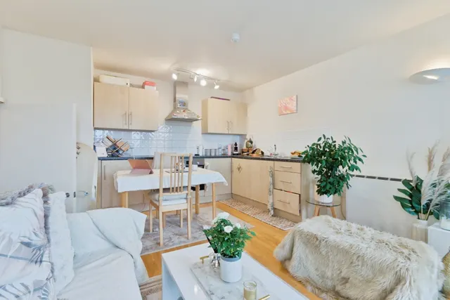 Calderwood Street, London, SE18, photo 3
