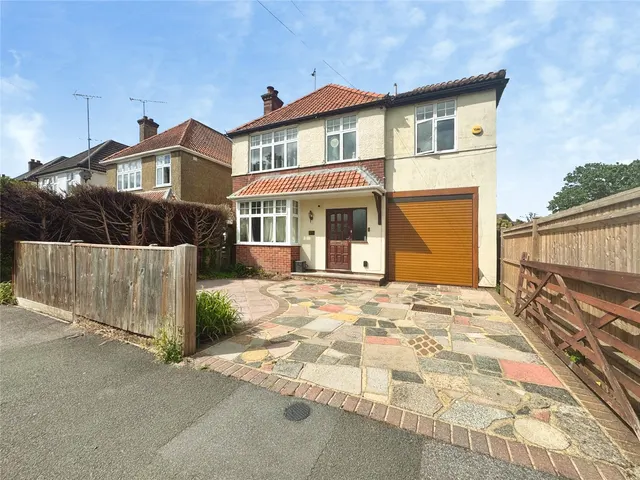 Boxalls Lane, Aldershot, Hampshire, GU11 3QW, photo 1