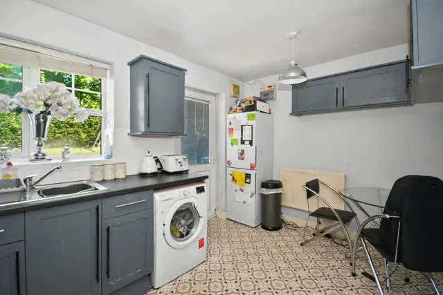 St. James Close, Leeds, LS12, photo 3