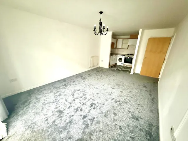 Coxhill Way, Aylesbury, HP21, photo 2