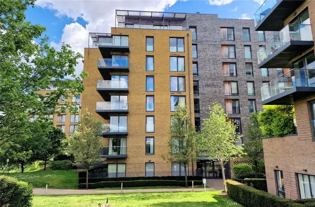 Tizzard Grove, SE3, photo 1